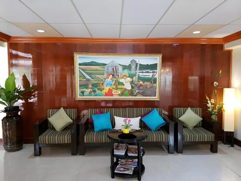 Vest Grand Suites Panglao Buitenkant foto