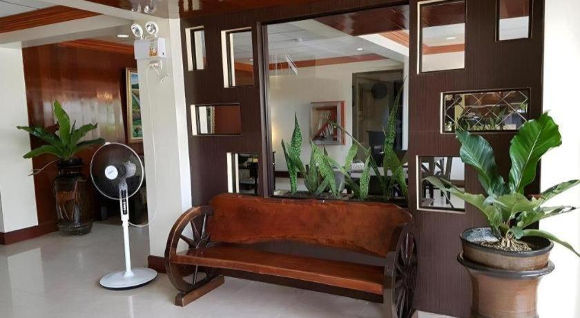 Vest Grand Suites Panglao Buitenkant foto
