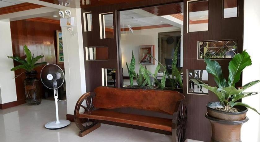 Vest Grand Suites Panglao Buitenkant foto