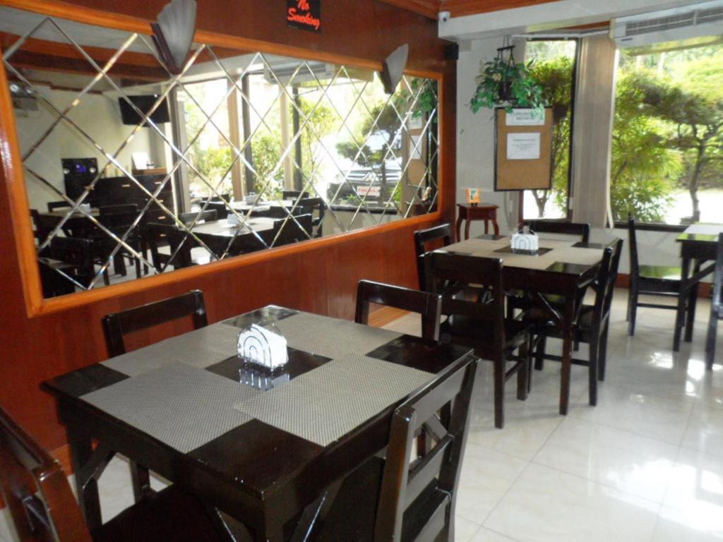 Vest Grand Suites Panglao Buitenkant foto
